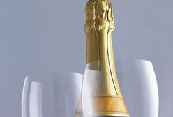 Otworzyli butelkę najstarszego szampana na świecie