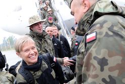 Odznaczeni polscy żołnierze wracają z Afganistanu