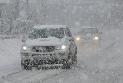 Zasypało Polskę, setki pługów na drogach