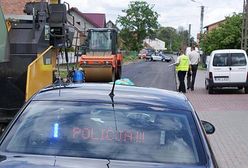 Kierował ruchem, przejechał go walec