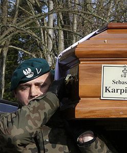 "Łzy w oczach twardych facetów" - pogrzeb S. Karpiniuka