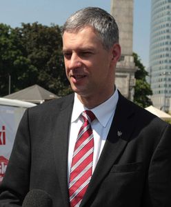 40 busów Kaczyńskiego ruszyło w Polskę