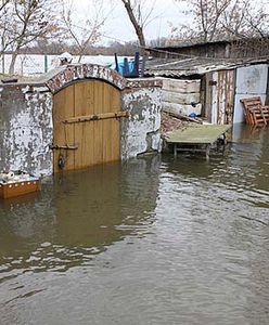 3. stopień zagrożenia; kilometry wody zamiast drogi