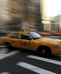 Zostawił 100 tys. dolarów w taksówce