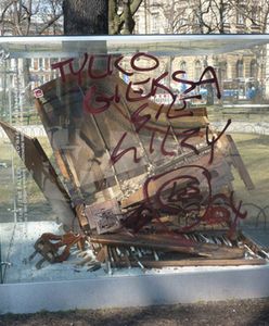 "Debile!" - zniszczyli fortepian Chopina w Krakowie