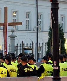 "Nie minie tydzień i pod Pałacem nie będzie krzyża"