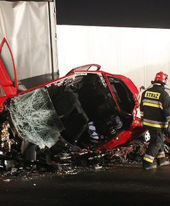 Gigantyczny karambol kilkudziesięciu aut - 1 osoba nie żyje