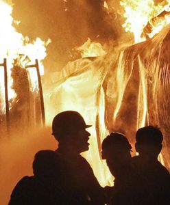 Ponad 20 cystern ISAF płonie po ataku w Pakistanie