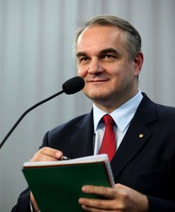 "Media trzymają się KRUS jak pijany płotu"