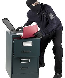 Rekrutacja szpiegów na Facebooku