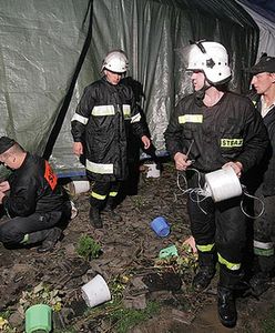 300 strażaków usuwało skutki burz, 3 zostało rannych