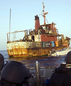 Somalijscy piraci uwalniają statki w zamian za amnestię