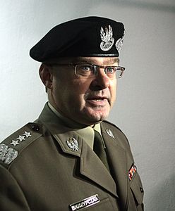 Niewygodny gen. Skrzypczak wysłany na urlop?