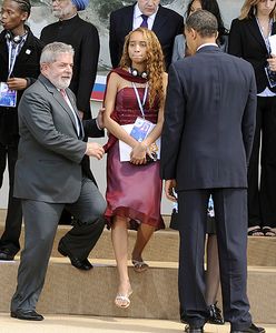 Obama przyłapany w nieprzyzwoitej sytuacji - zobacz