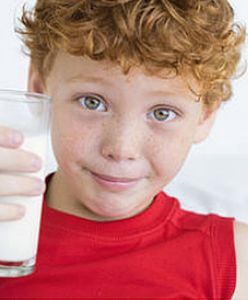 Rząd tnie darmowe mleko dla dzieci