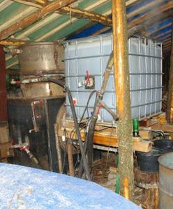 Wyprodukowali 18 tys. litrów spirytusu - usłyszeli zarzuty