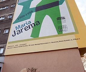 Abstrakcja na 10 pięter "krzyczy do mas"