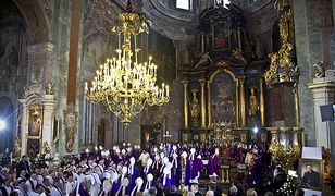 Abp Józef Życiński spoczął w krypcie biskupów