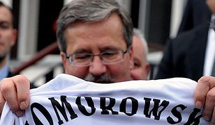 "Pogromca Kaczyńskiego krzyża ciężarem przygnieciony"