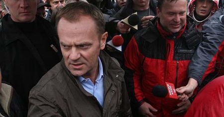 Tusk: będą miliardy złotych na pomoc dla powodzian