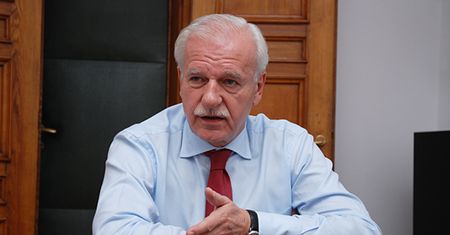 "Poparcie Cimoszewicza dla Komorowskiego nie dziwi"