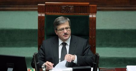 Komorowski złożył podpis - większy dostęp do akt IPN
