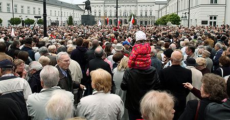 Protest pod Pałacem Prezydenckim