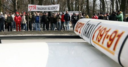 Platforma Obywatelska pomoże taksówkarzom?