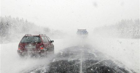Zima nie odpuszcza. Nadchodzą zawieje i zamiecie śnieżne