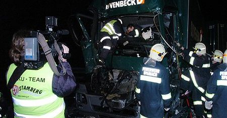 Wypadek pod Wiedniem - 6 osób zginęło, 37 rannych