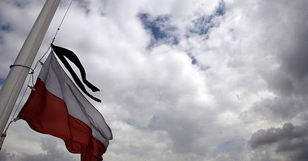 Polska czci pamięć ofiar katastrofy w Smoleńsku