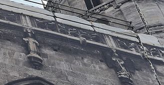 "Ukrzyżował się" w proteście przeciw grzechom Kościoła