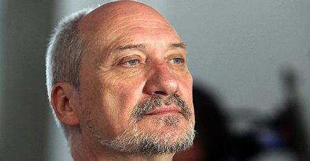 "Samolot uderzył w ziemię, a w Moskwie zapadły decyzje"
