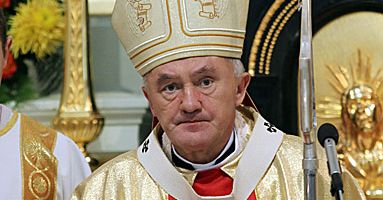 Abp Nycz: święci w Kościele oknem w przyszłość