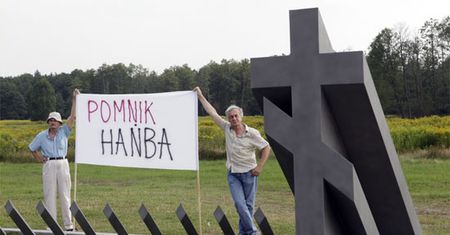 Co ma Tusk w sowieckim mundurze do Wilhelma?