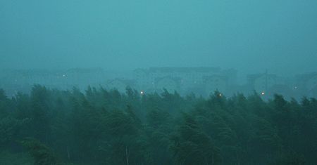 Nawałnice nad Polską, spadł niszczący grad. To nie koniec