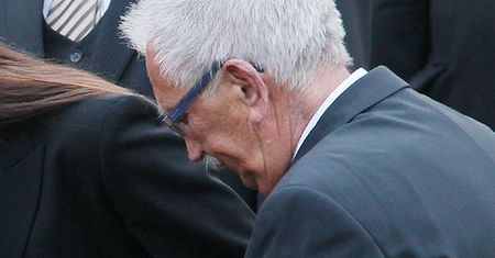 "Obelisk w miejscu krzyża? Nic o tym nie wiem"