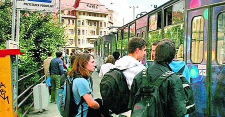 Z wzorowego zachowania nici przez... uliczne korki