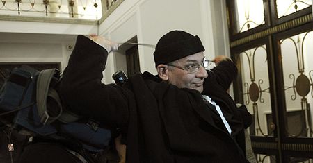 Dziennikarze to treserzy - drażnią w klatkach bestie