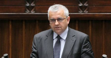 66-latek groził posłowi PiS, w kieszeni miał żyletkę