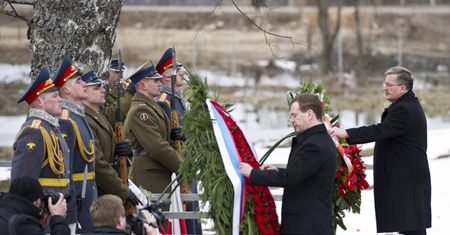 Tak upamiętnią katastrofę Tu-154, co ustalił Komorowski?