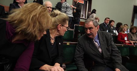 Rodziny ofiar zawiedzione: "skandal", "dramatyczna obrona"