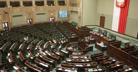 Gigantyczne odprawy dla posłów