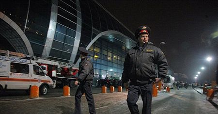 Terrorysta z lotniska to nie kobieta - znaleziono głowę