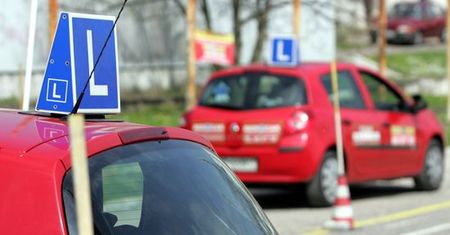 Zabójstwo w szkole nauki jazdy