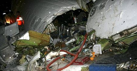 Katastrofa lotnicza w Iranie - samolot rozpadł się na części