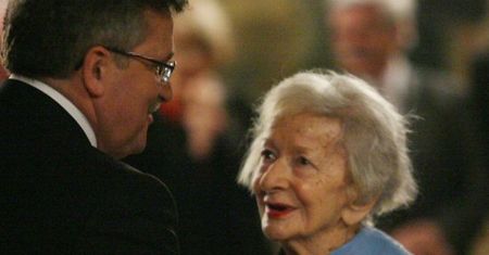 Komorowski wręczył ordery mimo fatalnej mgły na lotnisku