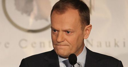 Premier Tusk każe zwalniać ludzi - przedwyborcza gra?