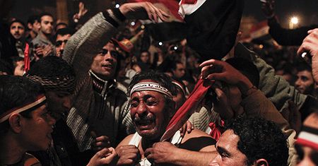 Demonstranci protestowali w nocy w Kairze