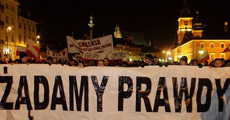 Polacy: dość awantur, zrobić wspólne obchody 10 kwietnia